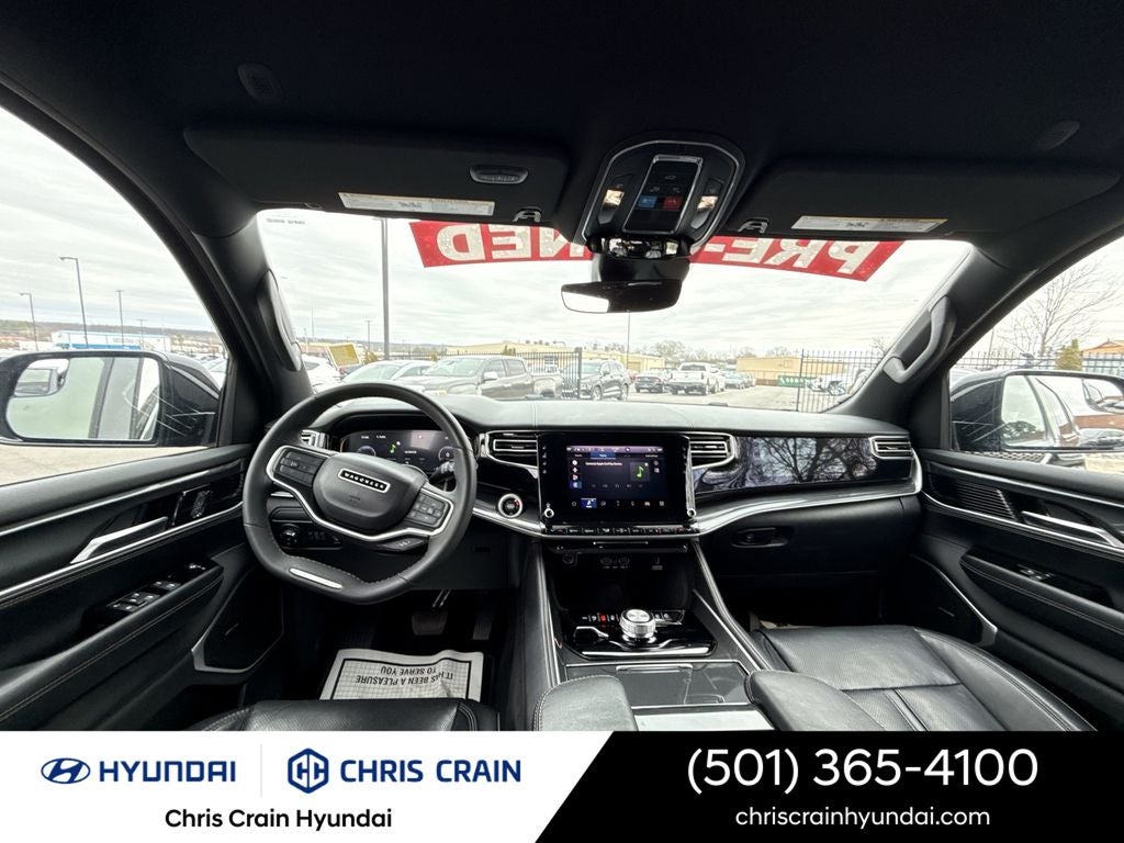 2023 Jeep Wagoneer Base