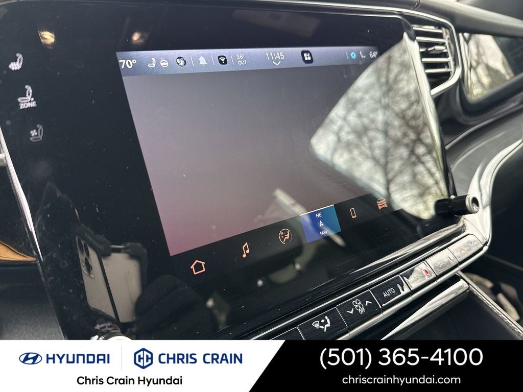 2023 Jeep Wagoneer Base