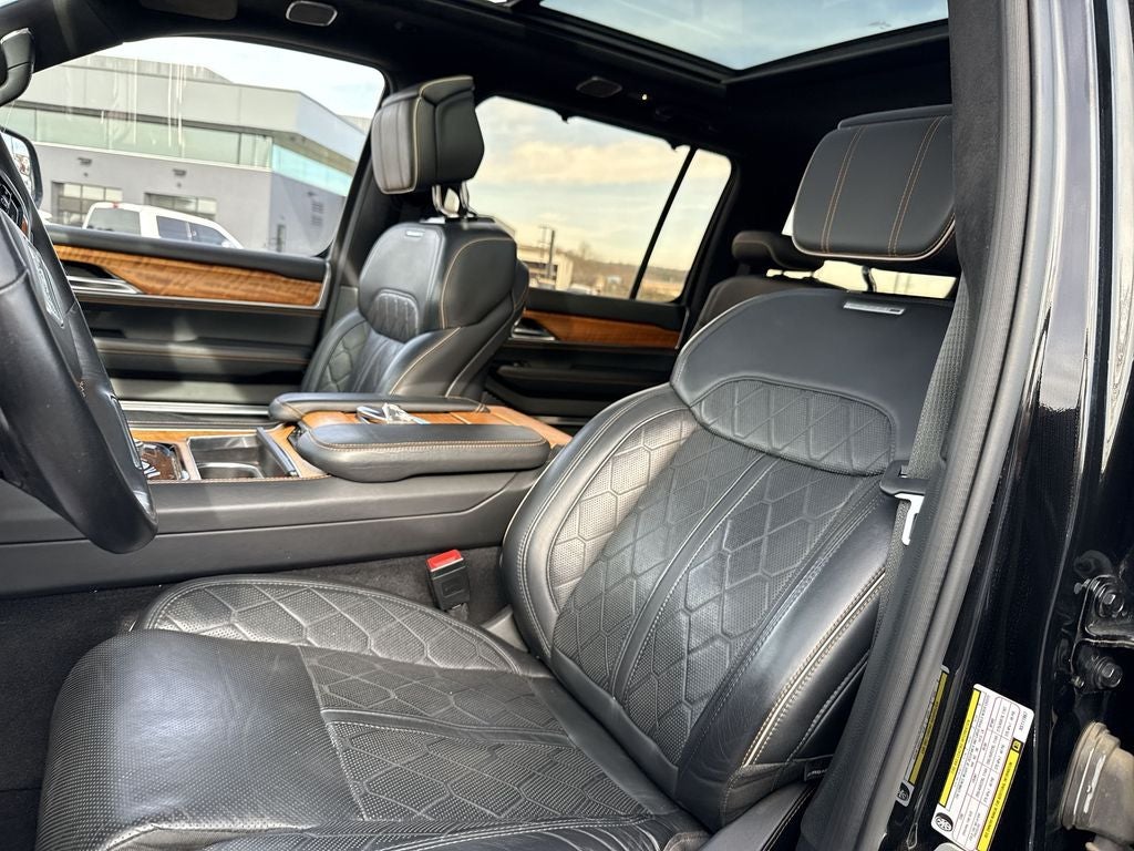 2022 Jeep Grand Wagoneer Series III