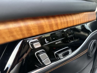 2022 Jeep Grand Wagoneer Series III