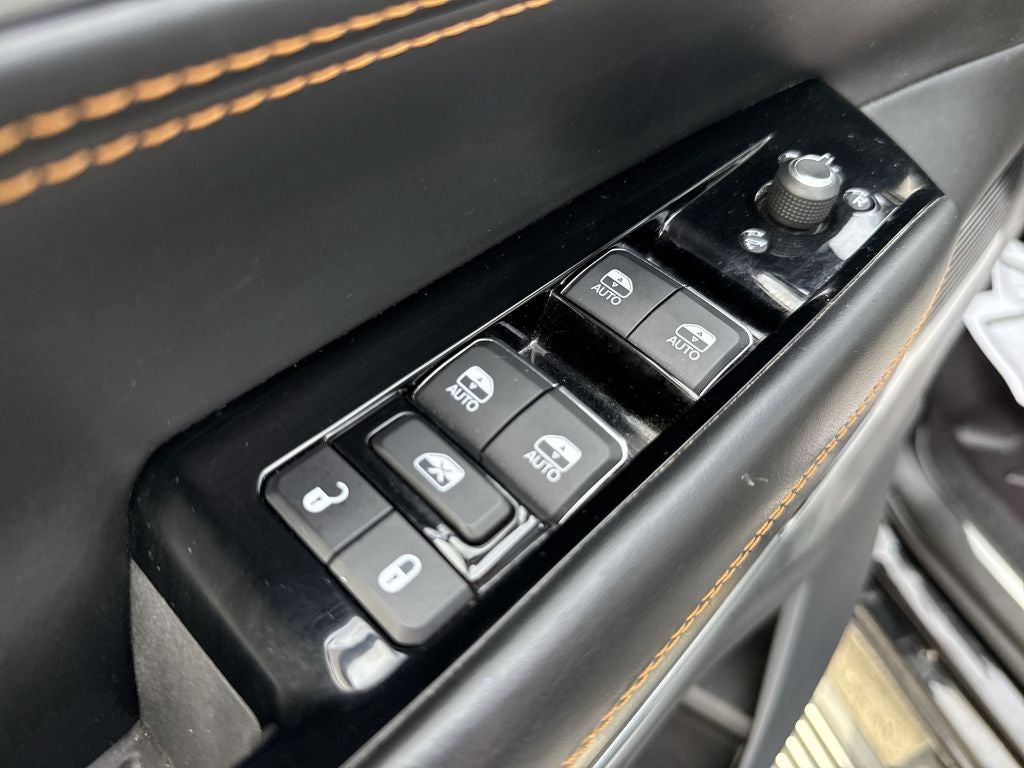 2022 Jeep Grand Wagoneer Series III