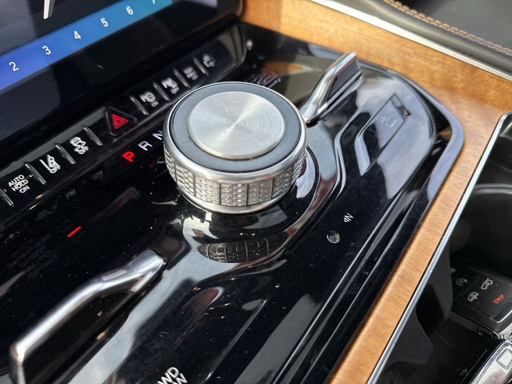 2022 Jeep Grand Wagoneer Series III