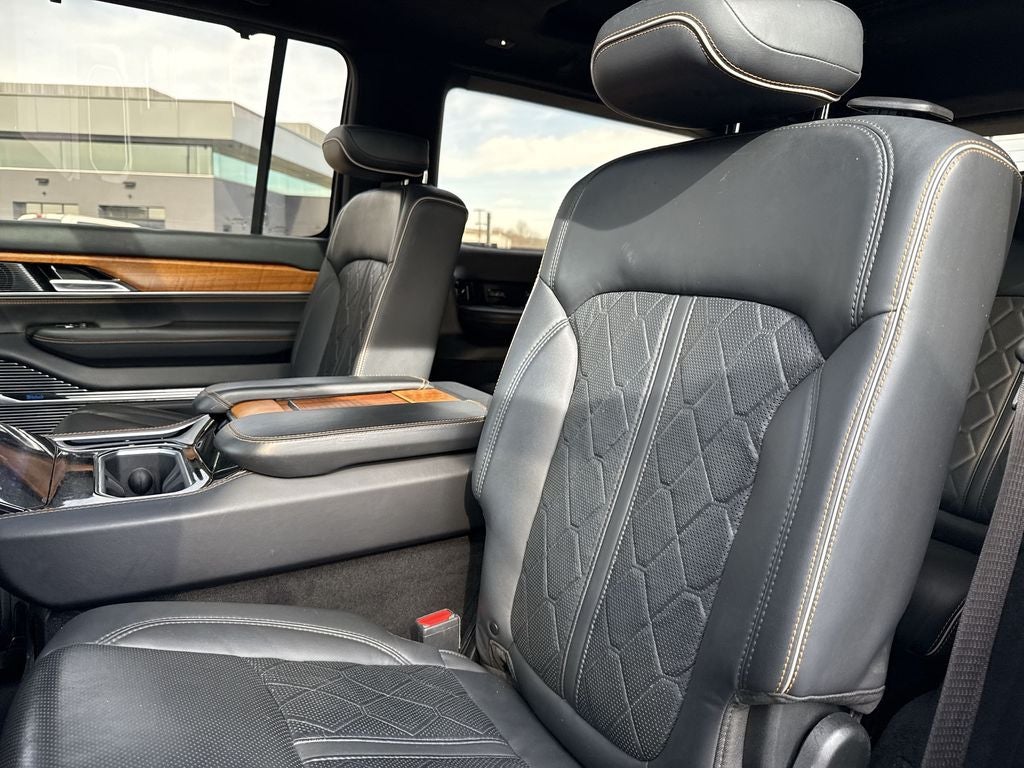 2022 Jeep Grand Wagoneer Series III