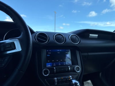 2022 Ford Mustang EcoBoost