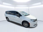 2025 Chrysler Voyager LX
