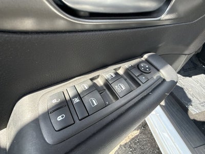 2025 Chrysler Voyager LX