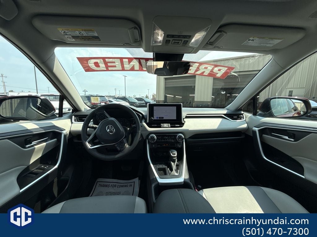 2025 Toyota RAV4 XLE Premium
