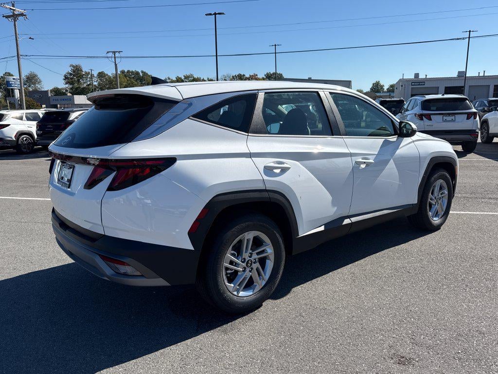2026 Hyundai TUCSON SE FWD