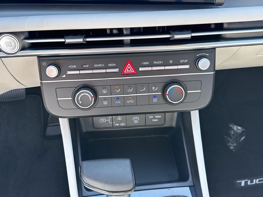2026 Hyundai TUCSON SE FWD
