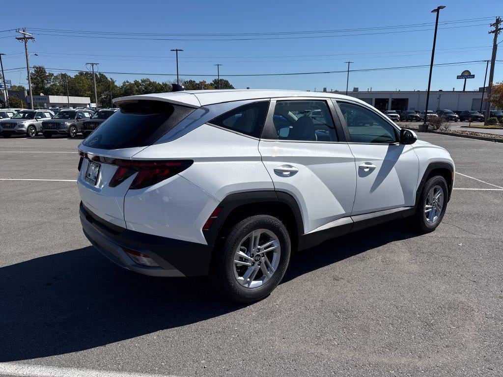 2026 Hyundai TUCSON SE FWD