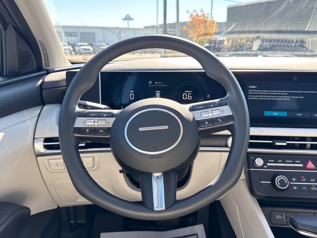 2025 Hyundai TUCSON SE