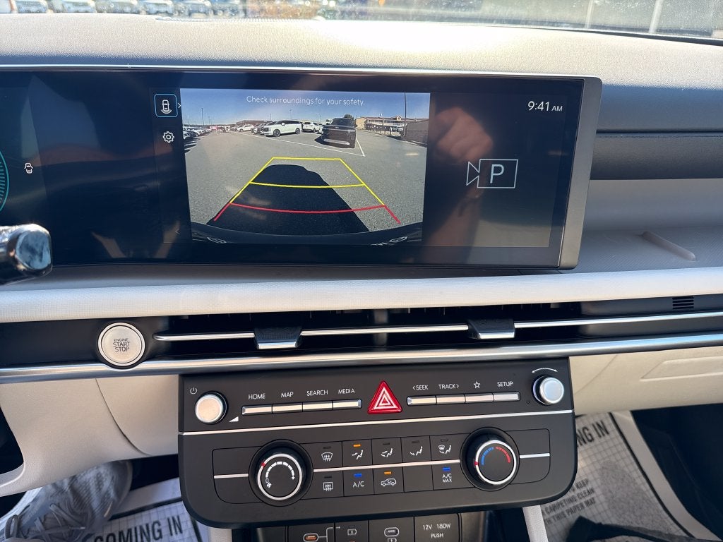 2025 Hyundai TUCSON SE