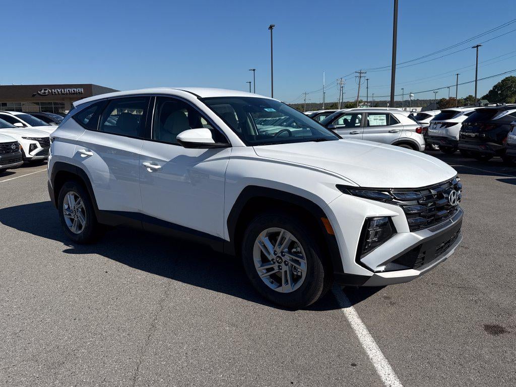 2026 Hyundai TUCSON SE FWD