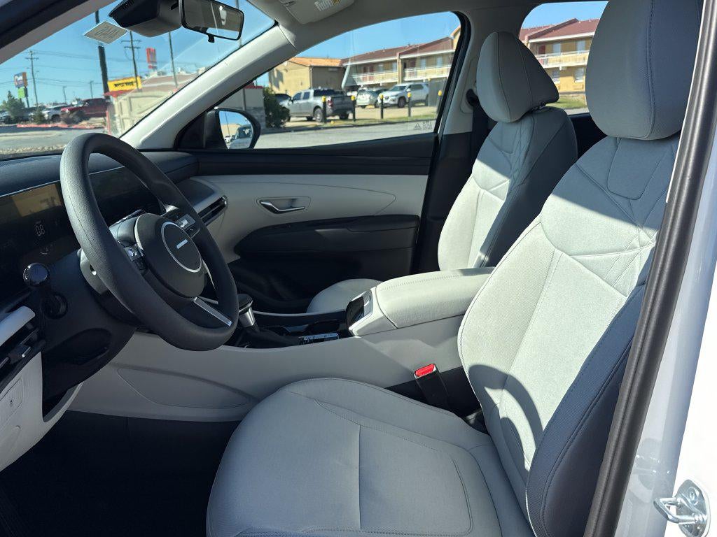 2026 Hyundai TUCSON SE FWD