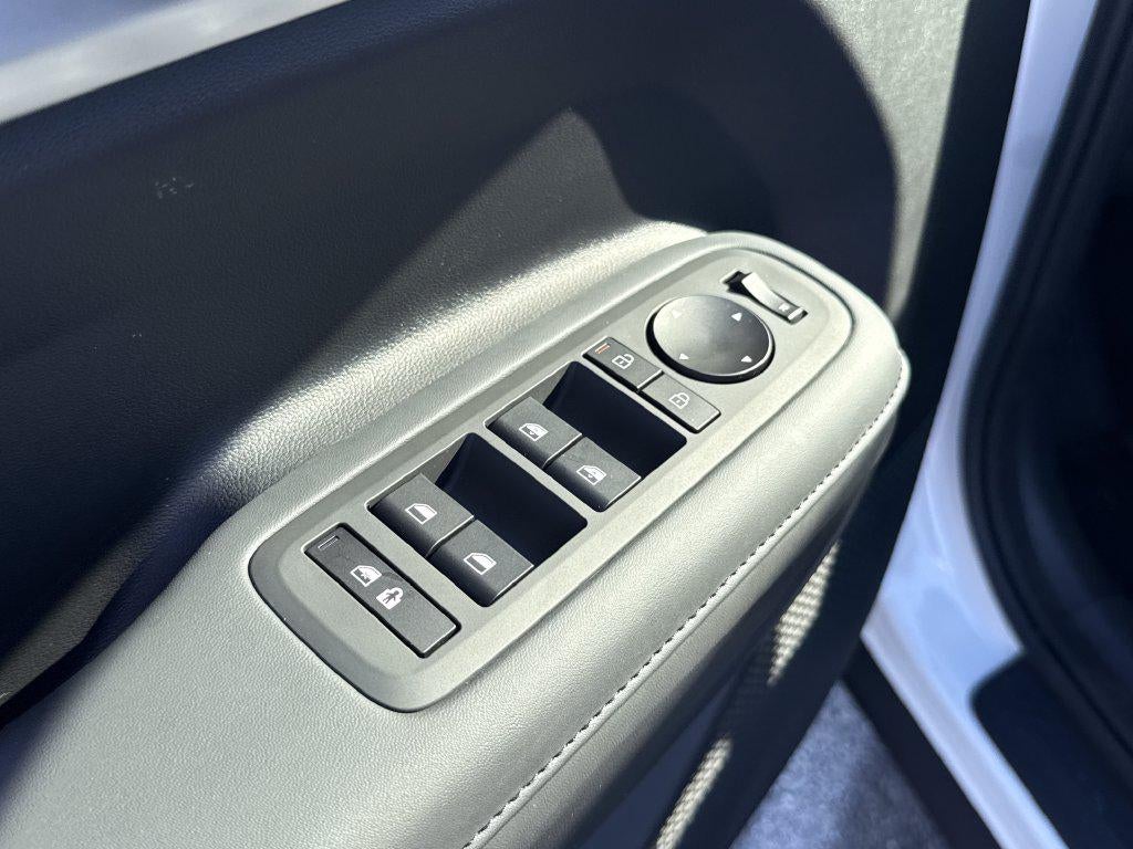2027 Hyundai SANTA FE SEL FWD