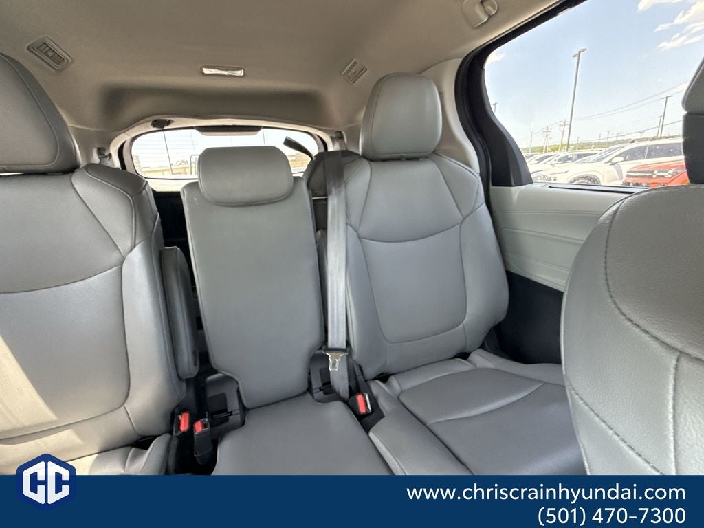 2024 Toyota Sienna XLE 8 Passenger
