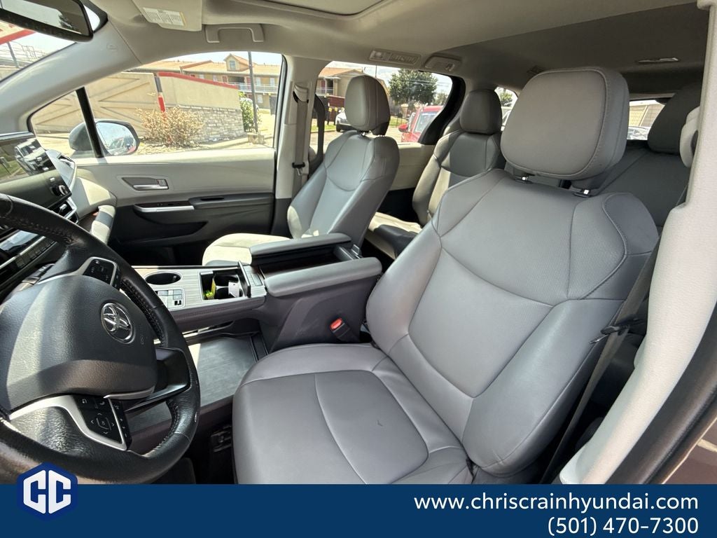 2024 Toyota Sienna XLE 8 Passenger