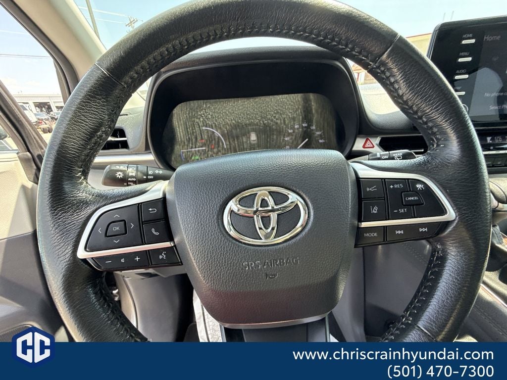 2024 Toyota Sienna XLE 8 Passenger