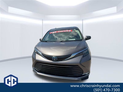 2024 Toyota Sienna XLE 8 Passenger
