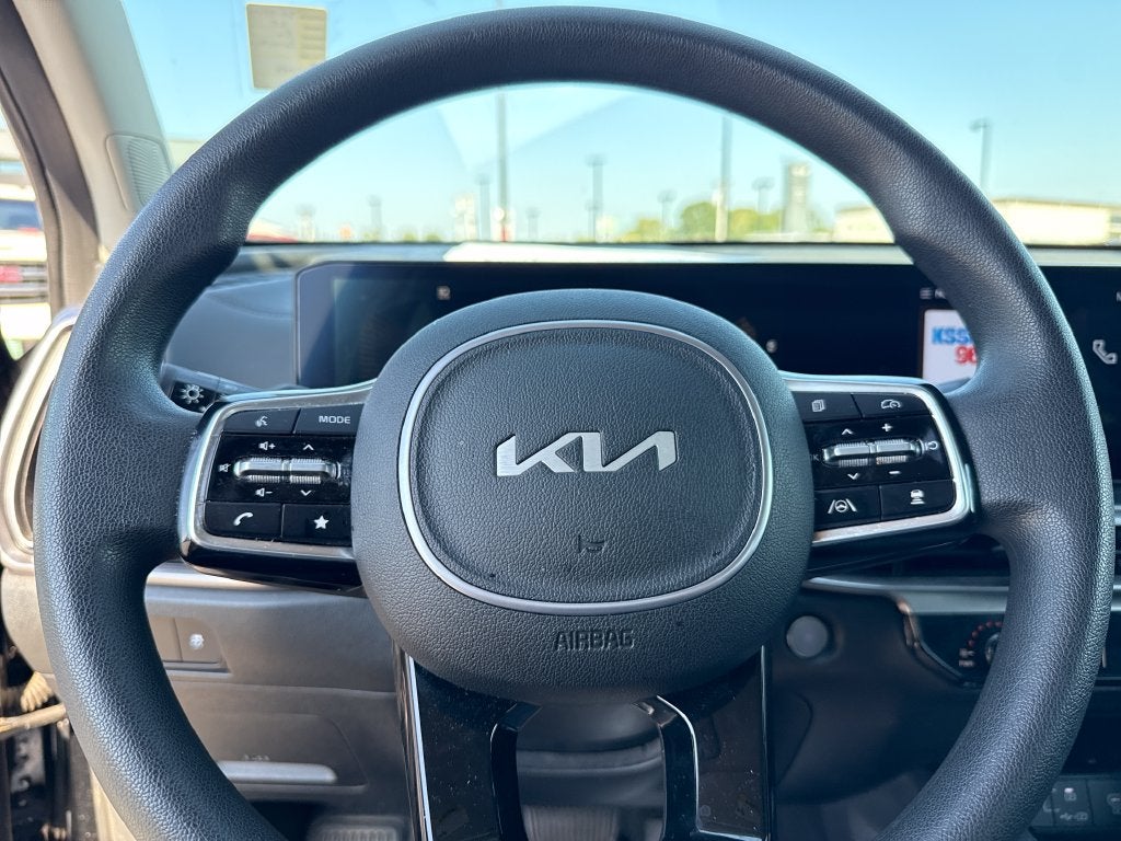 2025 Kia Sorento LX