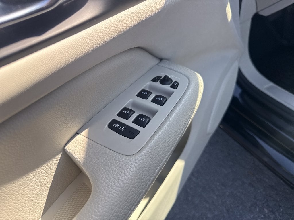 2020 Volvo S60 T6 Momentum