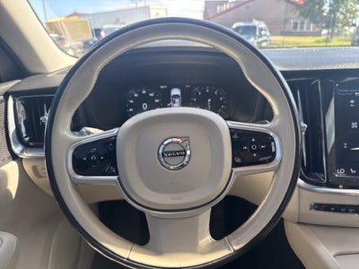 2020 Volvo S60 T6 Momentum