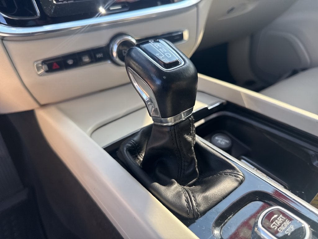 2020 Volvo S60 T6 Momentum