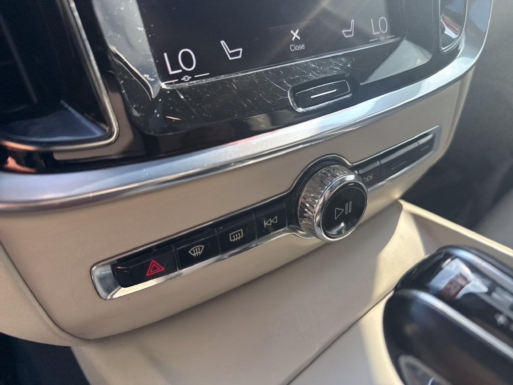 2020 Volvo S60 T6 Momentum