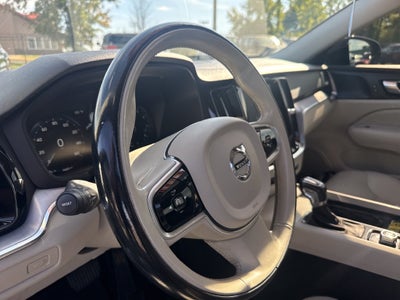 2020 Volvo S60 T6 Momentum