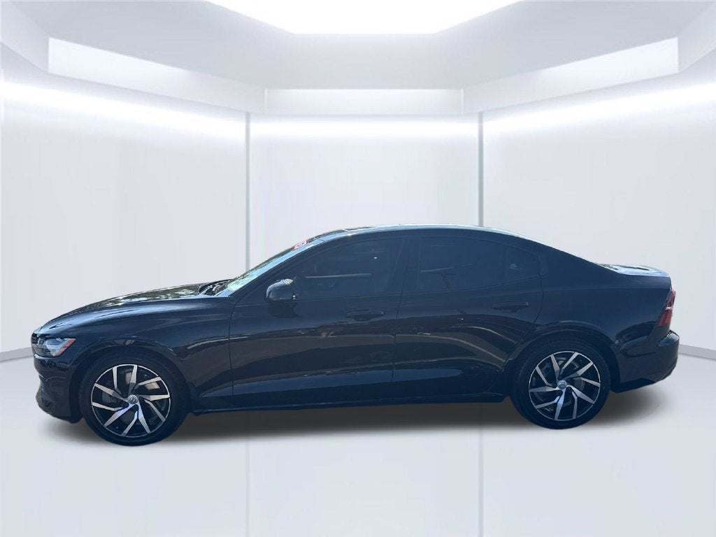 2020 Volvo S60 T6 Momentum