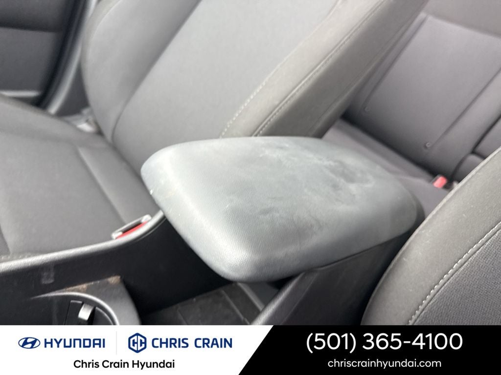 2025 Hyundai KONA SE