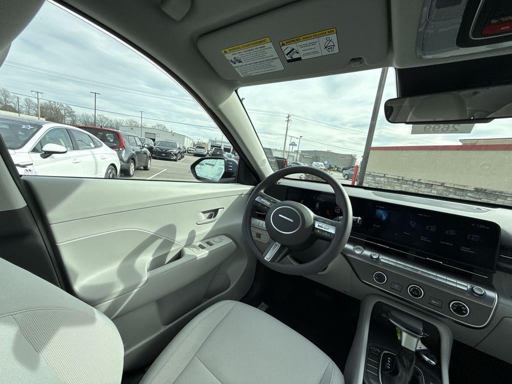 2026 Hyundai KONA SE FWD