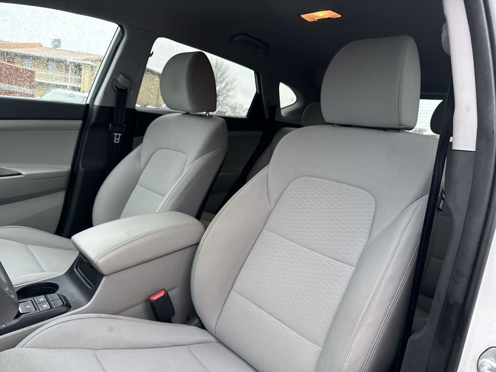 2020 Hyundai TUCSON SE