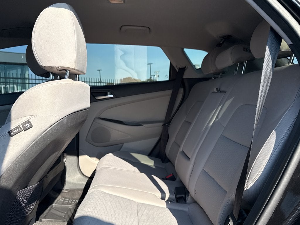 2021 Hyundai TUCSON SE