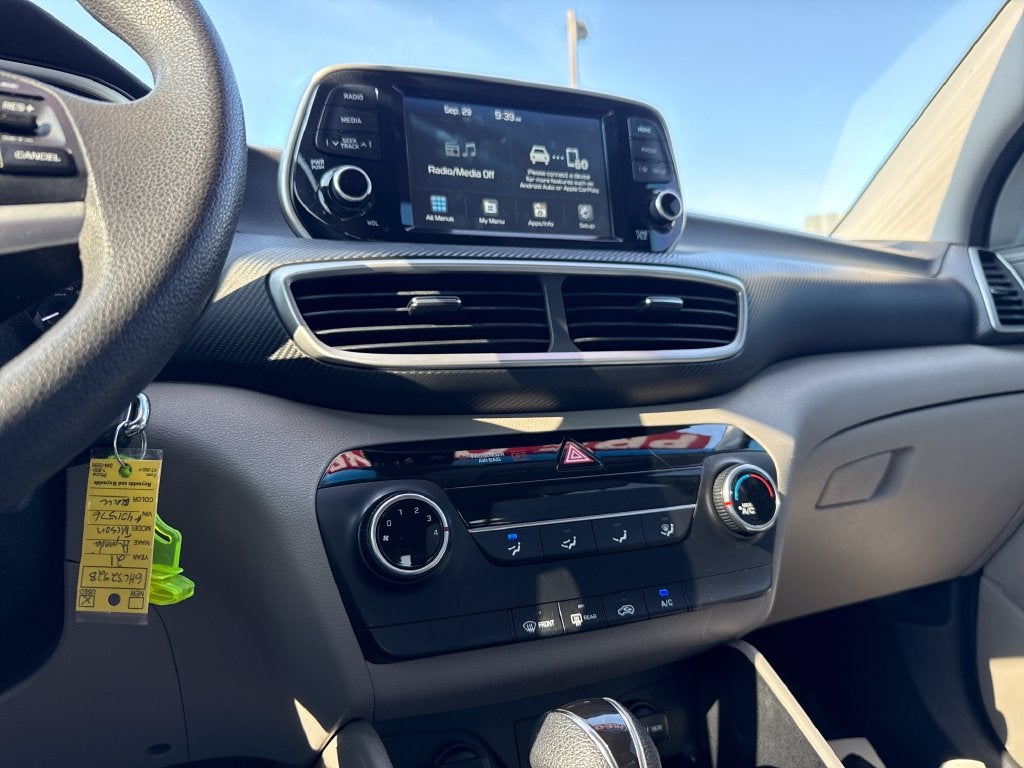 2021 Hyundai TUCSON SE