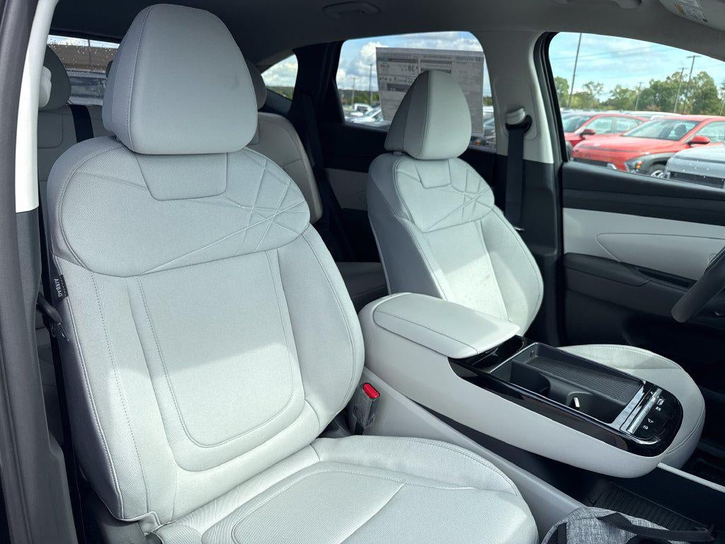 2026 Hyundai TUCSON HYBRID SEL FWD