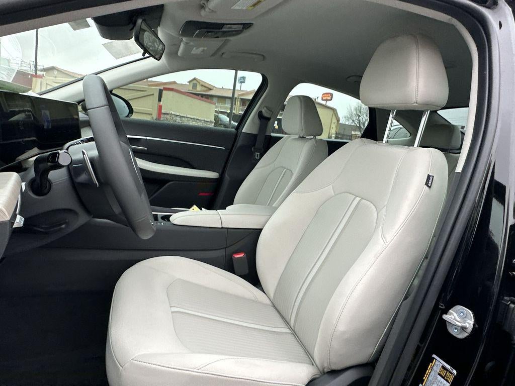 2025 Hyundai SONATA HYBRID SEL