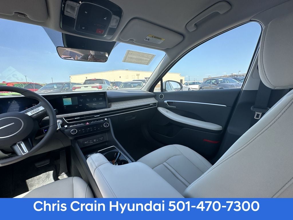 2025 Hyundai SONATA HYBRID SEL