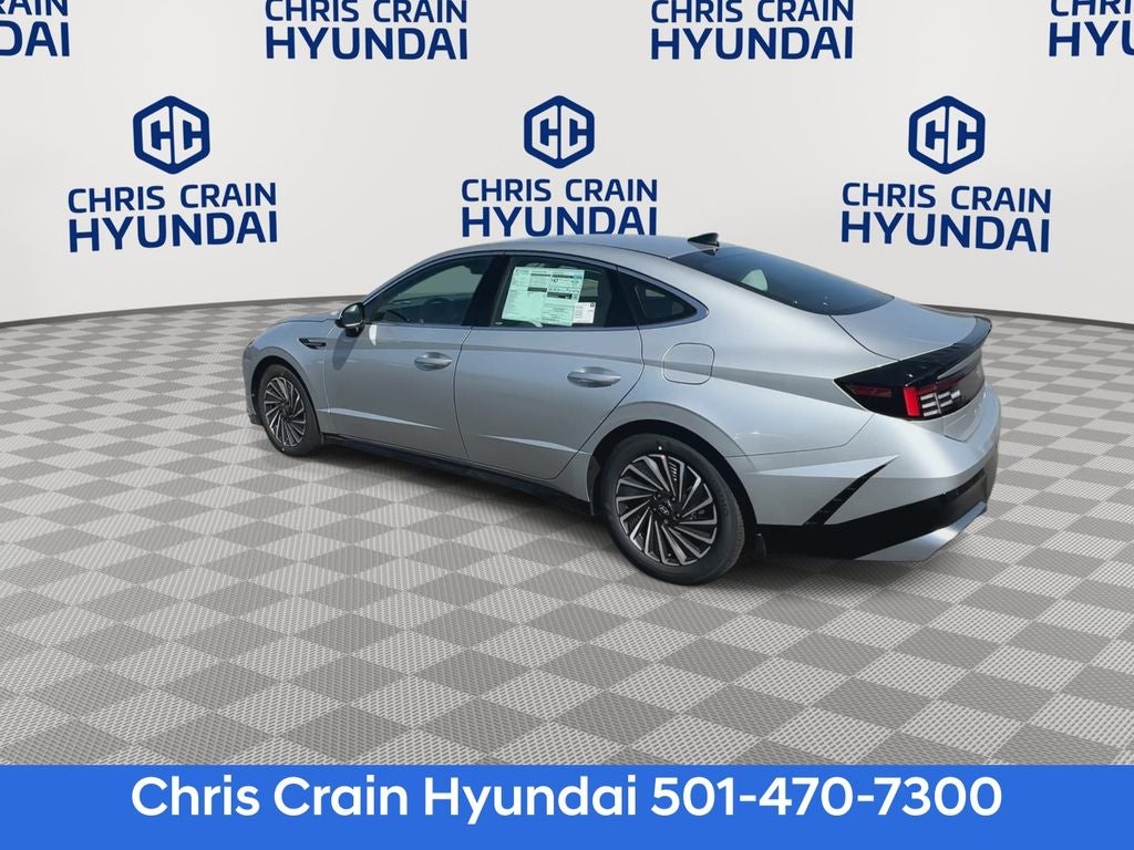 2025 Hyundai SONATA HYBRID SEL
