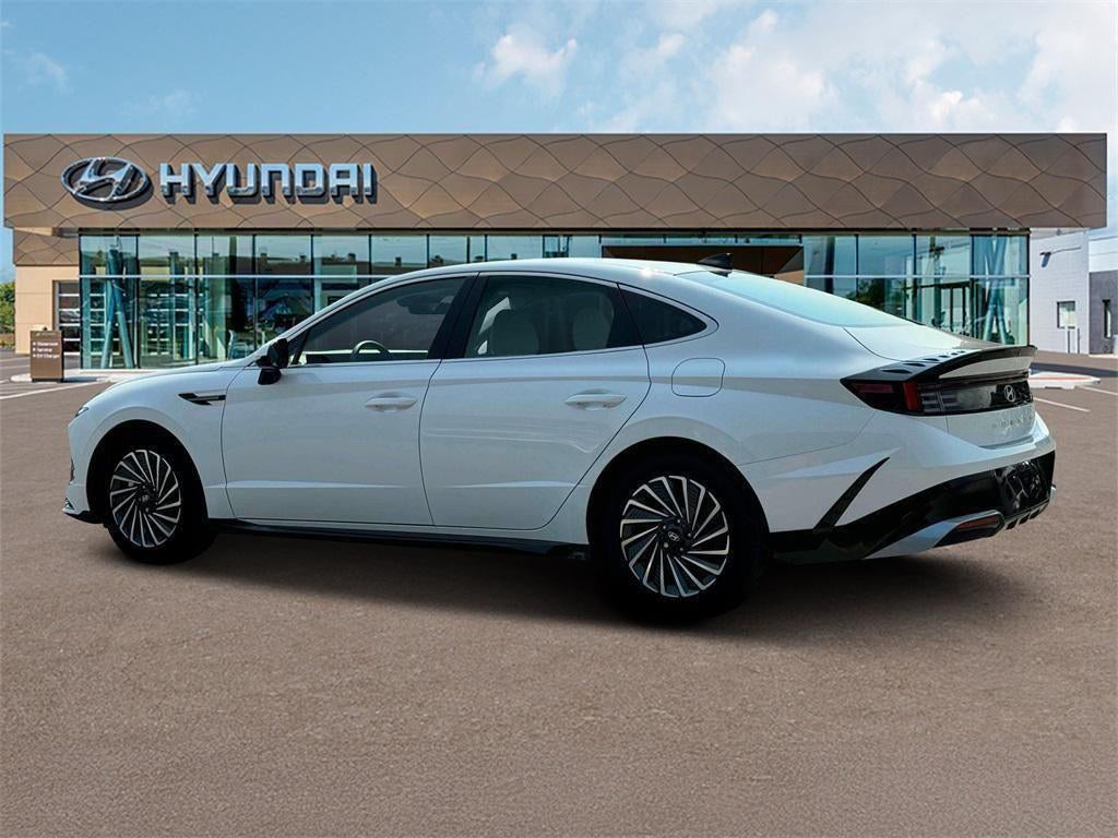 2025 Hyundai SONATA HYBRID SEL
