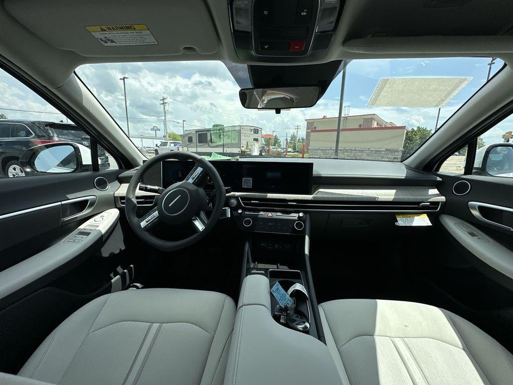 2025 Hyundai SONATA HYBRID SEL