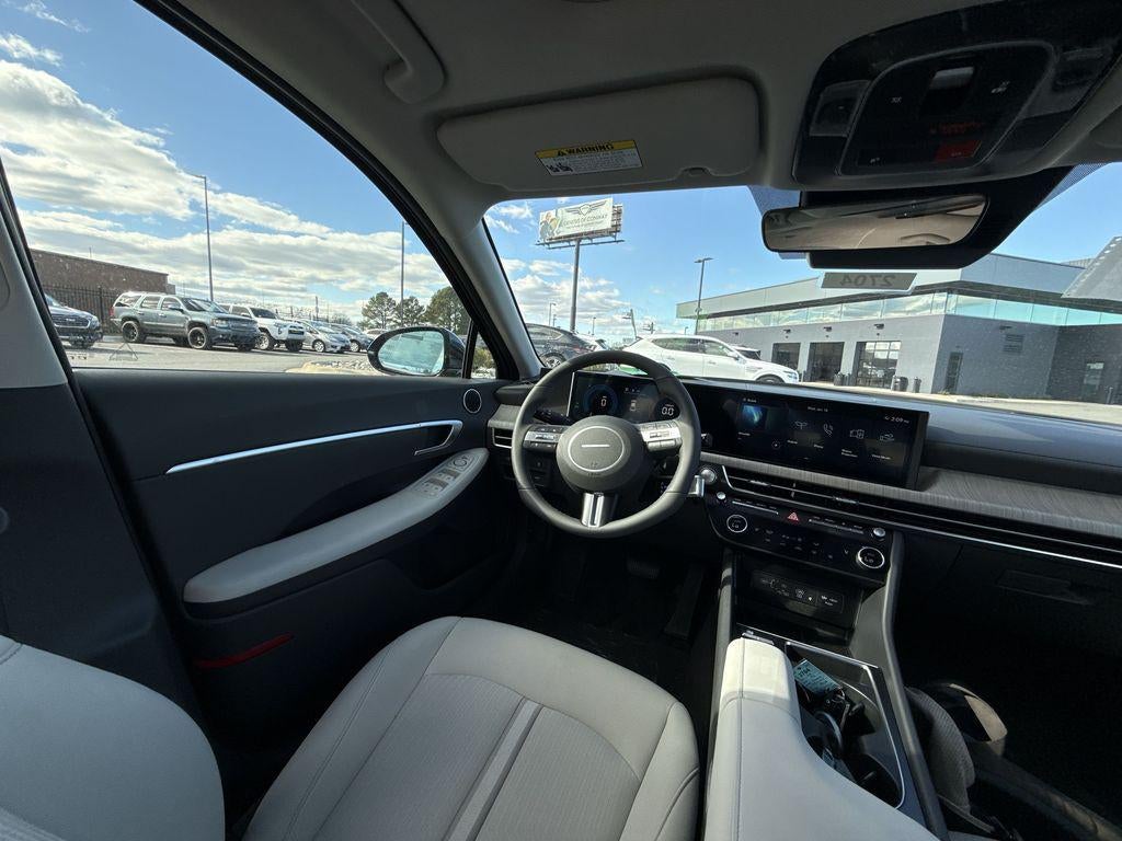 2026 Hyundai SONATA HYBRID SEL