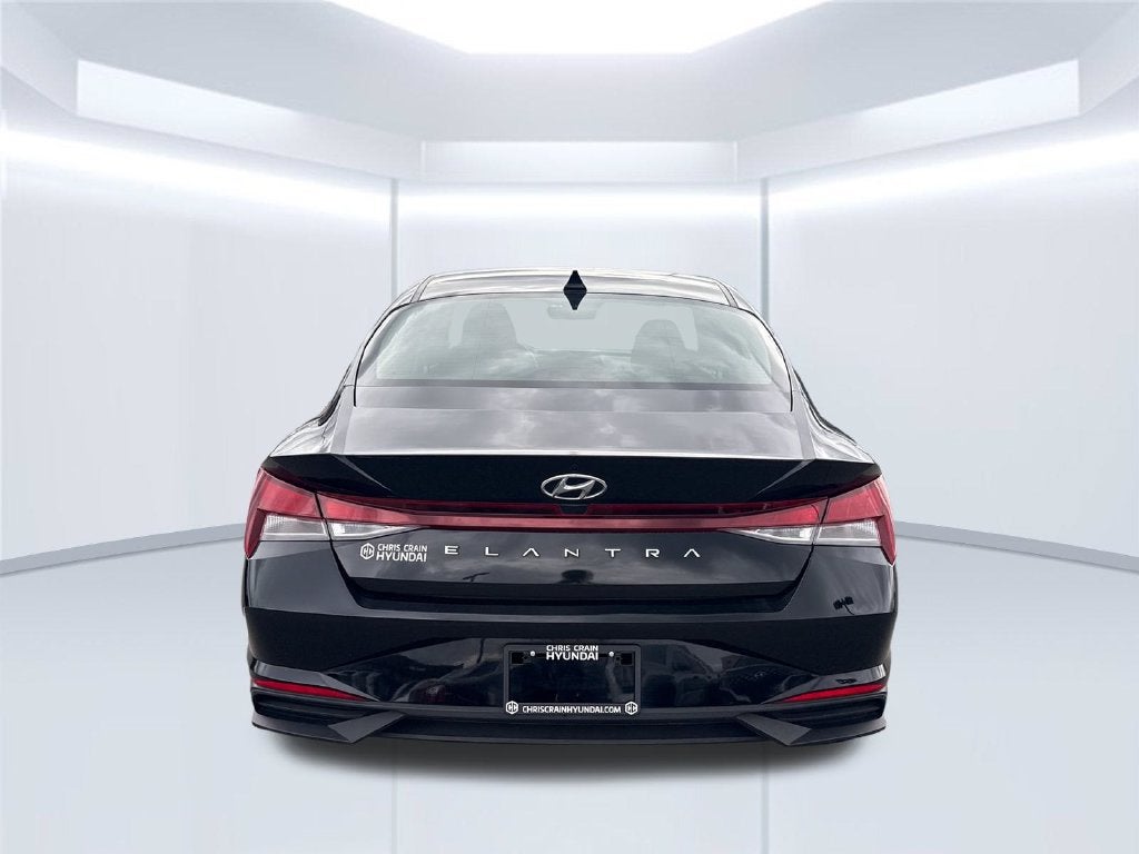 2023 Hyundai ELANTRA SE