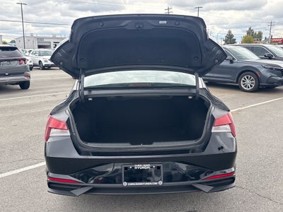 2023 Hyundai ELANTRA SE