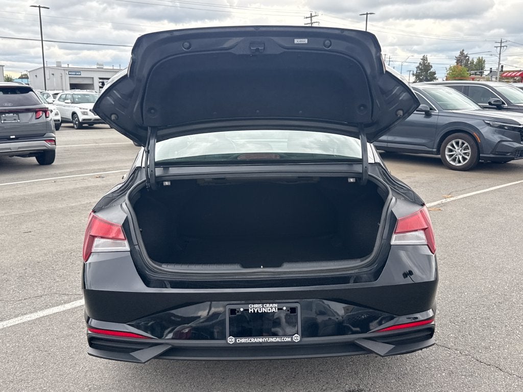 2023 Hyundai ELANTRA SE