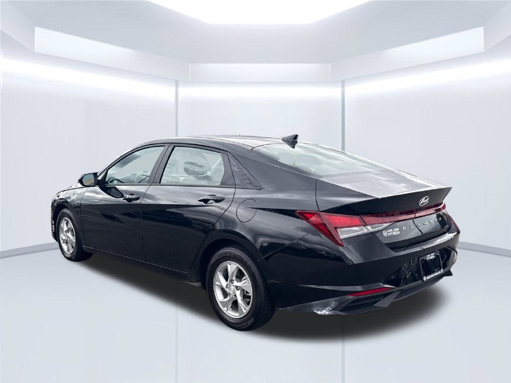 2023 Hyundai ELANTRA SE