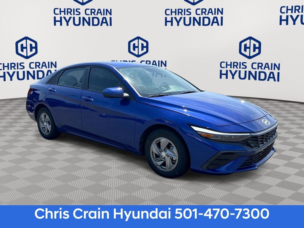 2024 Hyundai ELANTRA SE