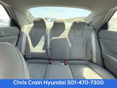 2024 Hyundai ELANTRA SE