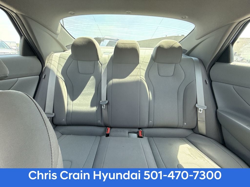 2024 Hyundai ELANTRA SE