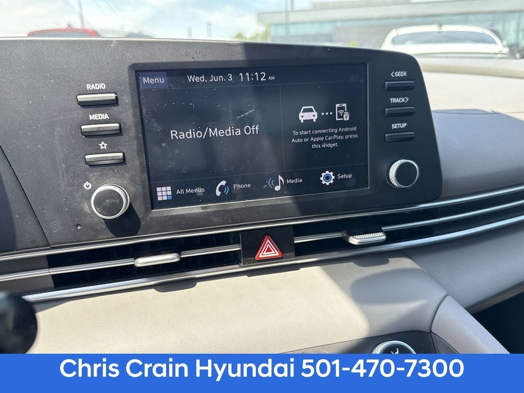 2024 Hyundai ELANTRA SE
